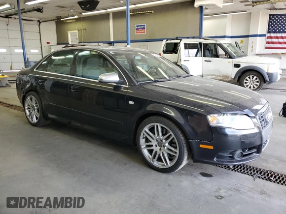 2008 Audi S4 z VIN WAUGL78E18A162303, wystawiony jako Copart lot #56347265 z przebiegiem 56 011 mil mil oraz Szkoda całkowita • Salvage title. Historia ofert i sprzedaży dostępna na DreamBid. Obrazek 4.