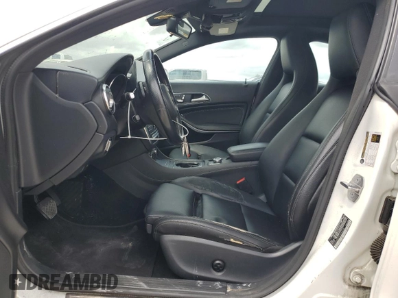 2019 Mercedes-Benz CLA 250 z VIN WDDSJ4EB9KN768336, wystawiony jako Copart lot #54876765 z przebiegiem 147 086 mil mil oraz Czysty tytuł • Clean title. Historia ofert i sprzedaży dostępna na DreamBid. Obrazek 7.