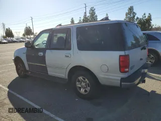 1998 Ford Expedition XLT with VIN 1FMRU17L4WLB16662, listed as a Copart auction lot 85239524 with 255,214 mi miles and Clean Title. Bid and sale history available at carsss.com. Image 2.