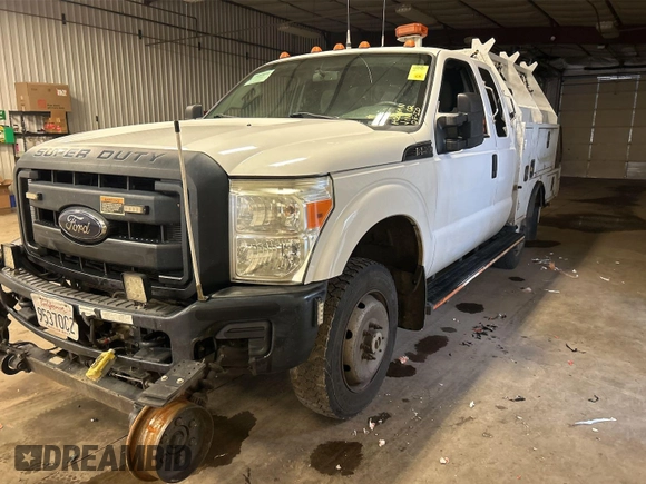 2016 Ford F-250 XLT with VIN 1FT7X2B69GEB70975, listed as a IAAI auction lot 42631424 with 238,000 mi miles and . Bid and sale history available at DreamBid. Image 8.