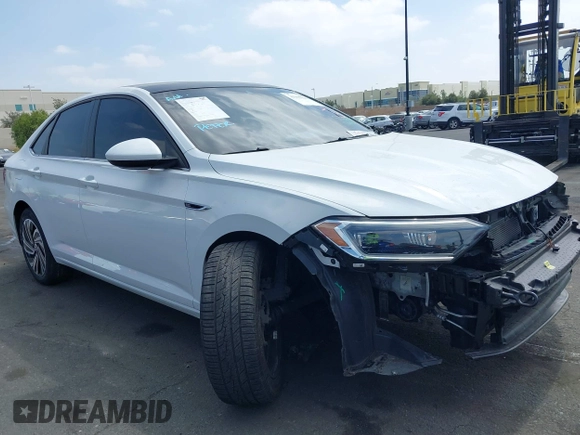 2020 Volkswagen Jetta SEL z VIN 3VWEB7BU6LM037447, wystawiony jako IAAI lot #41905020 z przebiegiem 42 179 mil mil oraz . Historia ofert i sprzedaży dostępna na DreamBid. Obrazek 1.