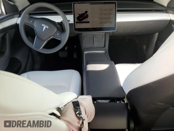 2024 Tesla Model Y Long Range с VIN 7SAYGDEE9RF125137, выставлен на аукционе Copart как лот 56301845 с пробегом 10 024 миль миль и Списание • Salvage title. История ставок и продаж доступна на DreamBid. Изображение 8.