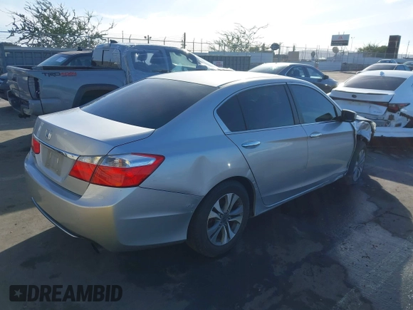 2013 Honda Accord LX z VIN 1HGCR2F32DA215252, wystawiony jako IAAI lot #41535742 z przebiegiem Nie podano mil oraz . Historia ofert i sprzedaży dostępna na DreamBid. Obrazek 4.