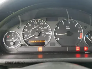2000 BMW Z3 2.5L with VIN 4USCH9347YLG04144, listed as a Copart auction lot 44942045 with 92,272 mi miles and Clean Title. Bid and sale history available at carsss.com. Image 9.