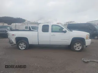2009 Chevrolet Silverado 1500 with VIN 2GCEK390491107199, listed as a IAAI auction lot 40873335 with 129,417 mi miles and . Bid and sale history available at DreamBid. Image 13.