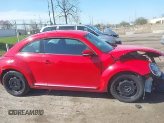 2012 Volkswagen Beetle 2.5L w/Sound/Nav PZEV with VIN 3VWJP7AT6CM620285, listed as a IAAI auction lot 42094101 with 125,737 mi miles and . Bid and sale history available at DreamBid. Image 13.