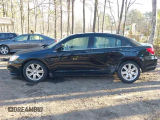 2013 Chrysler 200 LX with VIN 1C3CCBAB9DN762448, listed as a IAAI auction lot 41889859 with 130,375 mi miles. Bid and sale history available at carsss.com. Image 14.