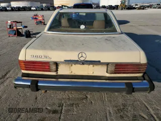 1981 Mercedes-Benz 380 380SL with VIN WDBBA45A2BB007133, listed as a Copart auction lot 85577044 with 132,988 mi miles and Clean Title. Bid and sale history available at carsss.com. Image 6.