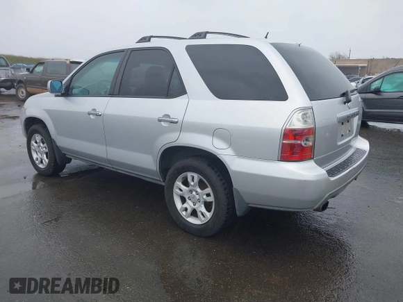 2005 Acura MDX Touring with VIN 2HNYD18975H524002, listed as a IAAI auction lot 41526015 with 228,019 mi miles. Bid and sale history available at carsss.com. Image 3.
