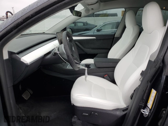 2025 Tesla Model Y Long Range with VIN 7SAYGAEE3SF216635, listed as a Copart auction lot 44614555 with 400 mi miles and Salvage Title. Bid and sale history available at DreamBid. Image 7.