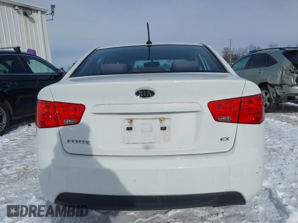 2010 Kia Forte EX z VIN KNAFU4A29A5881479, wystawiony jako IAAI lot #41618116 z przebiegiem 173 794 mil mil oraz . Historia ofert i sprzedaży dostępna na DreamBid. Obrazek 17.