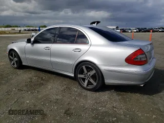 2007 Mercedes-Benz E 550 with VIN WDBUF72X67B017708, listed as a Copart auction lot 51287145 with 102,874 mi miles and Salvage Title. Bid and sale history available at DreamBid. Image 2.