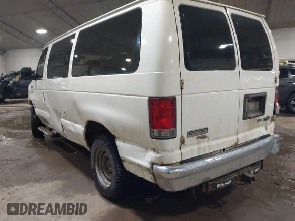 2011 Ford Econoline Passenger XL with VIN 1FBNE3BL7BDA48109, listed as a IAAI auction lot 41447533 with 325,568 mi miles. Bid and sale history available at carsss.com. Image 3.