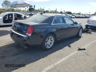 2017 Chrysler 300 Limited z VIN 2C3CCAAG7HH548384, wystawiony jako Copart lot #52694375 z przebiegiem 150 765 mil mil oraz Szkoda całkowita • Salvage title. Historia ofert i sprzedaży dostępna na DreamBid. Obrazek 3.