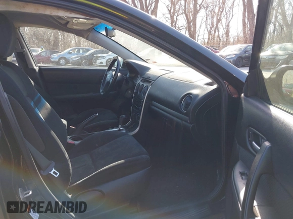 2007 Mazda Mazda6 i Sport VE with VIN 1YVHP80C975M17356, listed as a IAAI auction lot 41774360 with 221,026 mi miles. Bid and sale history available at carsss.com. Image 5.