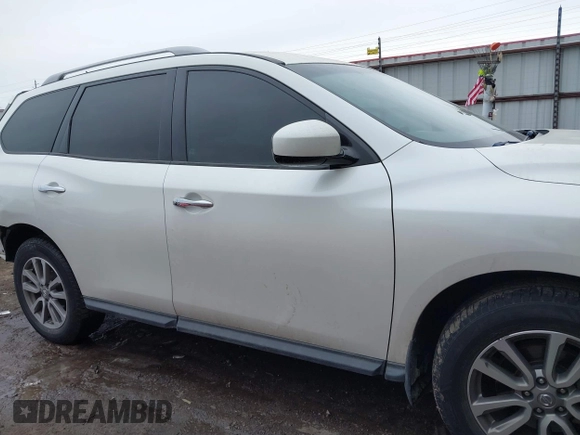 2016 Nissan Pathfinder SL с VIN 5N1AR2MM6GC605065, выставлен на аукционе IAAI как лот 41592633 с пробегом 190 479 миль миль и . История ставок и продаж доступна на DreamBid. Изображение 13.