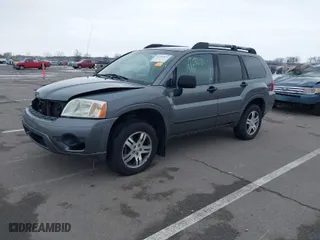 2006 Mitsubishi Endeavor LS with VIN 4A4MM21S06E068305, listed as a IAAI auction lot 41207323 with 228,267 mi miles. Bid and sale history available at carsss.com. Image 2.