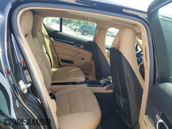 2016 Porsche Panamera 4 z VIN WP0AA2A75GL002442, wystawiony jako Copart lot #50608145 z przebiegiem 57 217 mil mil oraz Szkoda całkowita • Salvage title. Historia ofert i sprzedaży dostępna na DreamBid. Obrazek 10.