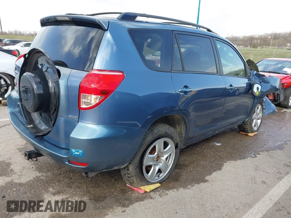 2007 Toyota RAV4 Limited with VIN JTMBD31V176029507, listed as a IAAI auction lot 41828748 with 69,879 mi miles. Bid and sale history available at carsss.com. Image 4.