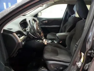 2015 Jeep Cherokee Latitude with VIN 1C4PJMCS8FW769920, listed as a Copart auction lot 46282335 with 143,469 mi miles and Salvage Title. Bid and sale history available at carsss.com. Image 7.