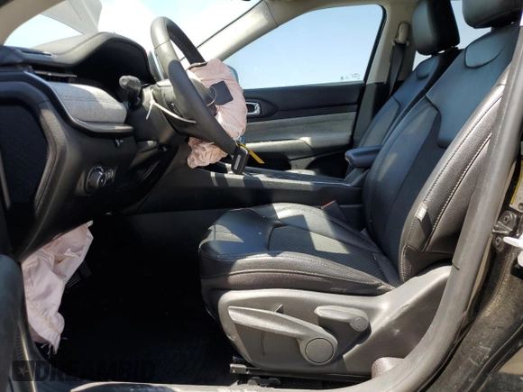 2022 Jeep Compass Latitude с VIN 3C4NJCBB3NT137141, выставлен на аукционе Copart как лот 63345805 с пробегом 54 983 миль миль и Списание • Salvage title. История ставок и продаж доступна на DreamBid. Изображение 7.