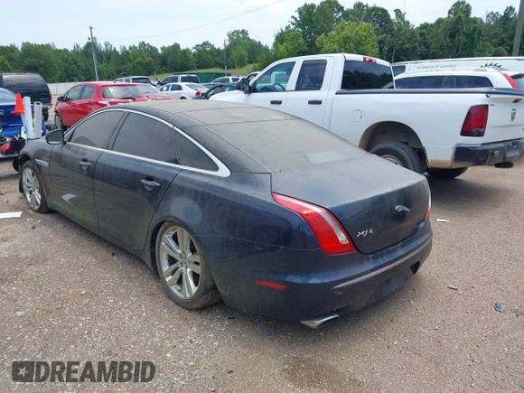 2011 Jaguar XJ XJL с VIN SAJWA2GBXBLV17528, выставлен на аукционе IAAI как лот 42423738 с пробегом Не указан миль и . История ставок и продаж доступна на DreamBid. Изображение 3.