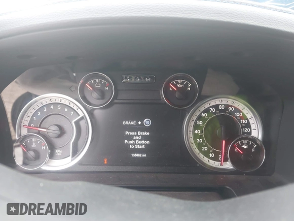2018 Ram 1500 Night z VIN 1C6RR7MT4JS192546, wystawiony jako IAAI lot #41587192 z przebiegiem 135 082 mil mil oraz . Historia ofert i sprzedaży dostępna na DreamBid. Obrazek 7.