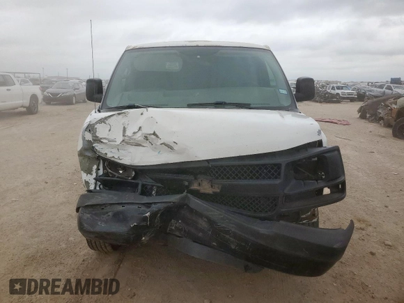 2006 Chevrolet Express Cargo z VIN 1GCGG25V861133375, wystawiony jako Copart lot #57604095 z przebiegiem 224 805 mil mil oraz Szkoda całkowita • Salvage title. Historia ofert i sprzedaży dostępna na DreamBid. Obrazek 5.