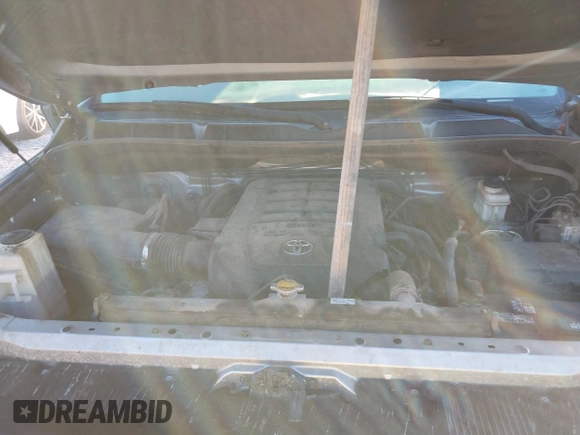 2016 Toyota Tundra Platinum z VIN 5TFGW5F13GX203962, wystawiony jako IAAI lot #41808245 z przebiegiem 179 511 mil mil oraz . Historia ofert i sprzedaży dostępna na DreamBid. Obrazek 10.