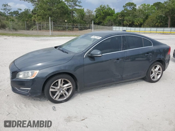 2015 Volvo S60 T5 Drive-E Premier z VIN YV140MFB3F1307970, wystawiony jako Copart lot #48437445 z przebiegiem 138 602 mil mil oraz Czysty tytuł • Clean title. Historia ofert i sprzedaży dostępna na DreamBid. Obrazek 1.
