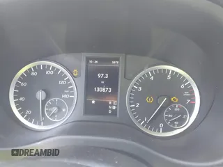 2017 Mercedes-Benz Metris Passenger z VIN WD4PG2EE0H3306061, wystawiony jako IAAI lot #40708071 z przebiegiem 130 873 mil mil oraz . Historia ofert i sprzedaży dostępna na DreamBid. Obrazek 7.