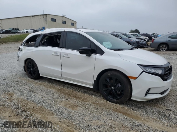 2024 Honda Odyssey Sport with VIN 5FNRL6H72RB067314, listed as a Copart auction lot 54873405 with 20,805 mi miles and Salvage Title. Bid and sale history available at DreamBid. Image 4.