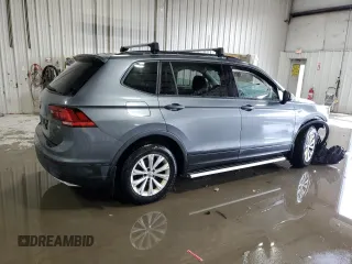 2018 Volkswagen Tiguan S z VIN 3VV1B7AX2JM030331, wystawiony jako Copart lot #56221945 z przebiegiem Nie podano mil oraz Szkody całkowita. Historia ofert i sprzedaży dostępna na DreamBid. Obrazek 3.