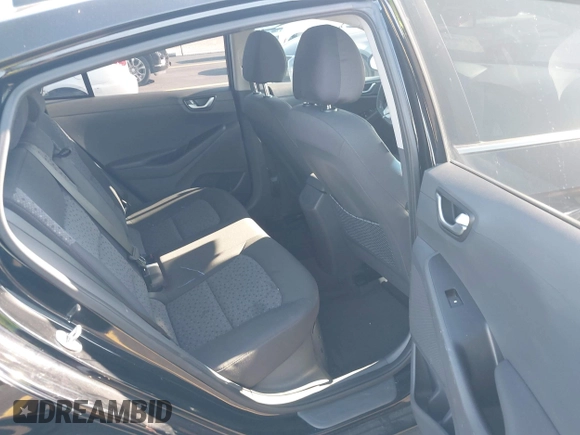 2019 Hyundai Ioniq SEL z VIN KMHC75LC3KU105621, wystawiony jako IAAI lot #42260425 z przebiegiem 58 668 mil mil oraz . Historia ofert i sprzedaży dostępna na DreamBid. Obrazek 8.