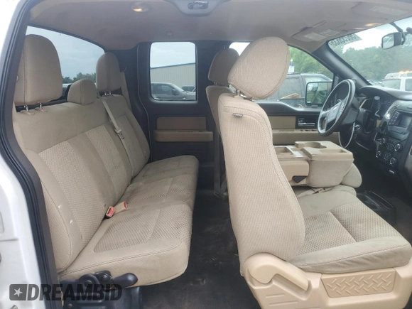 2013 Ford F-150 XL z VIN 1FTEX1CM3DFA39318, wystawiony jako Copart lot #56255635 z przebiegiem 284 281 mil mil oraz Szkoda całkowita • Salvage title. Historia ofert i sprzedaży dostępna na DreamBid. Obrazek 10.