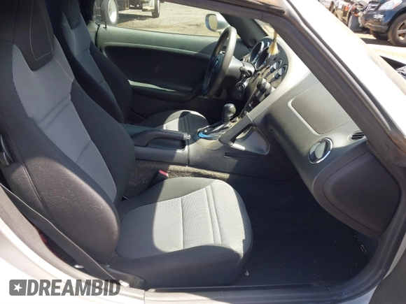 2007 Pontiac Solstice z VIN 1G2MB35B37Y137084, wystawiony jako IAAI lot #41751483 z przebiegiem 68 241 mil mil oraz . Historia ofert i sprzedaży dostępna na DreamBid. Obrazek 5.