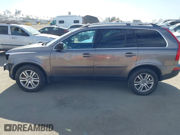 2010 Volvo XC90 I6 with VIN YV4982CZXA1561577, listed as a IAAI auction lot 41958498 with 97,376 mi miles. Bid and sale history available at carsss.com. Image 15.