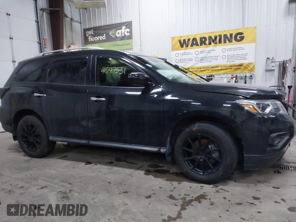 2017 Nissan Pathfinder SV with VIN 5N1DR2MM3HC622517, listed as a IAAI auction lot 41547531 with 115,526 mi miles. Bid and sale history available at carsss.com. Image 13.