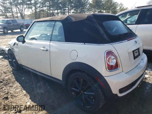 2014 MINI Convertible S z VIN WMWZP3C58ET707569, wystawiony jako Copart lot #42129485 z przebiegiem 62 343 mil mil oraz Szkoda całkowita • Salvage title. Historia ofert i sprzedaży dostępna na DreamBid. Obrazek 2.