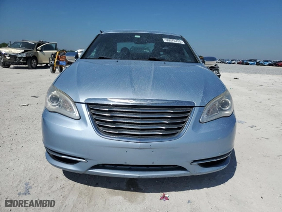 2013 Chrysler 200 Limited with VIN 1C3CCBCG9DN523555, listed as a Copart auction lot 50070785 with 136,811 mi miles and Clean Title. Bid and sale history available at carsss.com. Image 5.