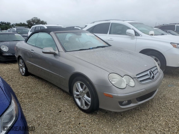 2007 Mercedes-Benz CLK-Class 3.5L with VIN WDBTK56F17T085468, listed as a Copart auction lot 73727684 with 0 mi miles and Non Repairable. Bid and sale history available at carsss.com. Image 4.