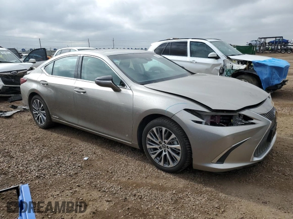 2020 Lexus ES 300h with VIN 58AD21B19LU007702, listed as a Copart auction lot 62045245 with 24,943 mi miles and Salvage title. Bid and sale history available at DreamBid. Image 4.