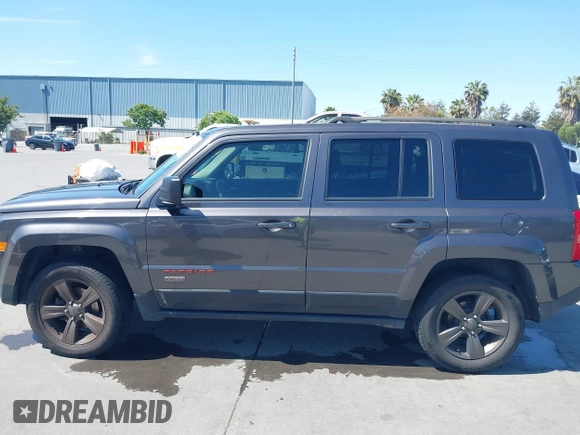 2016 Jeep Patriot Sport with VIN 1C4NJRBB1GD692486, listed as a IAAI auction lot 42213122 with 175,585 mi miles and . Bid and sale history available at carsss.com. Image 14.