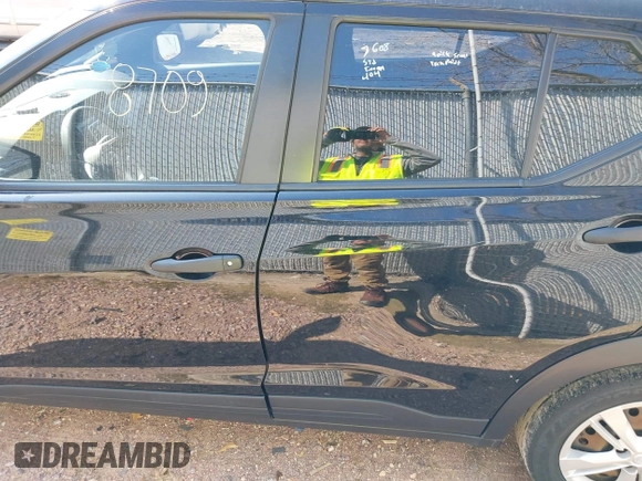 2019 Nissan Kicks SV z VIN 3N1CP5CU4KL478368, wystawiony jako IAAI lot #42018709 z przebiegiem 131 162 mil mil oraz . Historia ofert i sprzedaży dostępna na DreamBid. Obrazek 14.