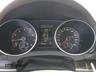 2013 Volkswagen GTI w/Conv & Sunroof z VIN WVWFD7AJ4DW122474, wystawiony jako Copart lot #55078585 z przebiegiem 138 924 mil mil oraz Czysty tytuł • Clean title. Historia ofert i sprzedaży dostępna na DreamBid. Obrazek 9.