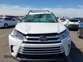 2019 Toyota Highlander SE with VIN 5TDKZRFH0KS314263, listed as a IAAI auction lot 42174469 with 72,682 mi miles and . Bid and sale history available at DreamBid. Image 6.
