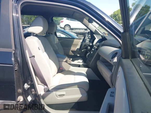2015 Honda Pilot LX with VIN 5FNYF3H29FB016474, listed as a IAAI auction lot 41976782 with 200,692 mi miles and . Bid and sale history available at carsss.com. Image 5.