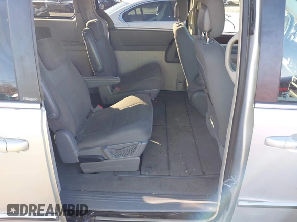 2010 Chrysler Town & Country Touring with VIN 2A4RR5D14AR359169, listed as a IAAI auction lot 41900856 with 204,595 mi miles and . Bid and sale history available at DreamBid. Image 8.