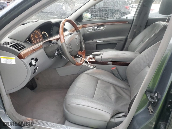 2009 Mercedes-Benz S-Class 5.5L V8 with VIN WDDNG71X09A258635, listed as a Copart auction lot 45342355 with 177,566 mi miles and Clean Title. Bid and sale history available at carsss.com. Image 7.