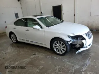 2012 Lexus LS 460 z VIN JTHCL5EF1C5014428, wystawiony jako Copart lot #60993515 z przebiegiem 110 429 mil mil oraz Szkoda całkowita • Salvage title. Historia ofert i sprzedaży dostępna na DreamBid. Obrazek 4.